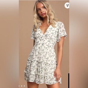 So True White Floral Print Tiered Short Sleeve Mini Dress
